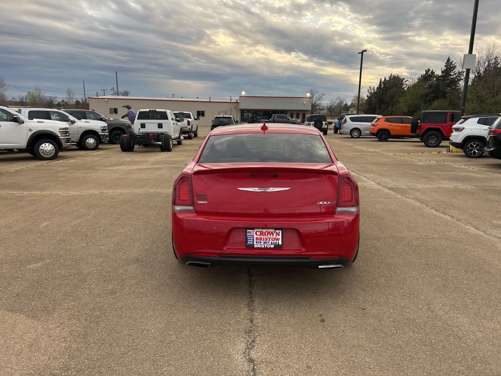 Used 2015 Chrysler 300 S w/ 300S Premium Group image 4