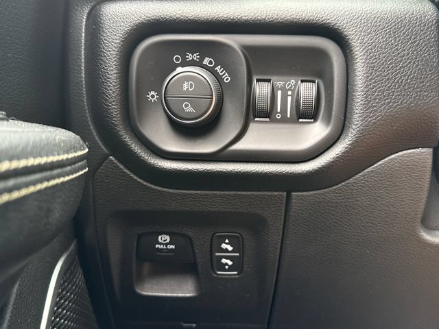 Used 2022 RAM 1500 Laramie w/ Sport Appearance Package AWD/4WD image 30