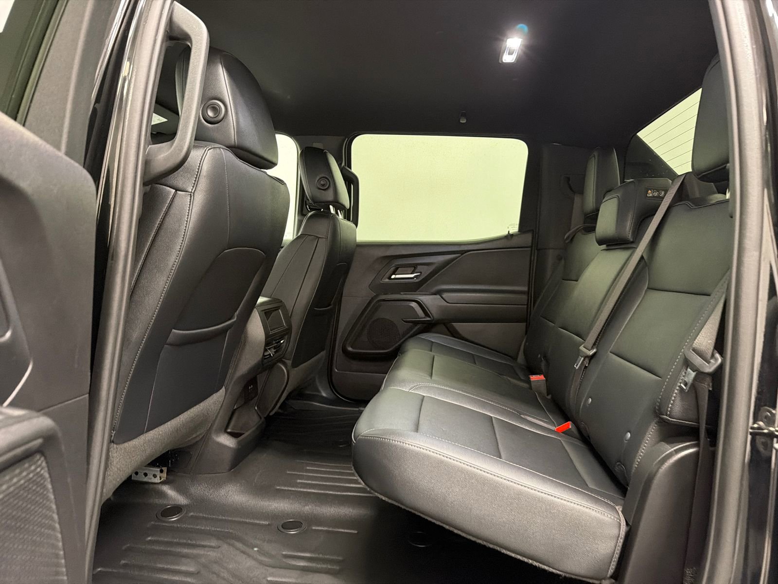 Used 2024 Chevrolet Silverado EV W/T AWD/4WD image 15