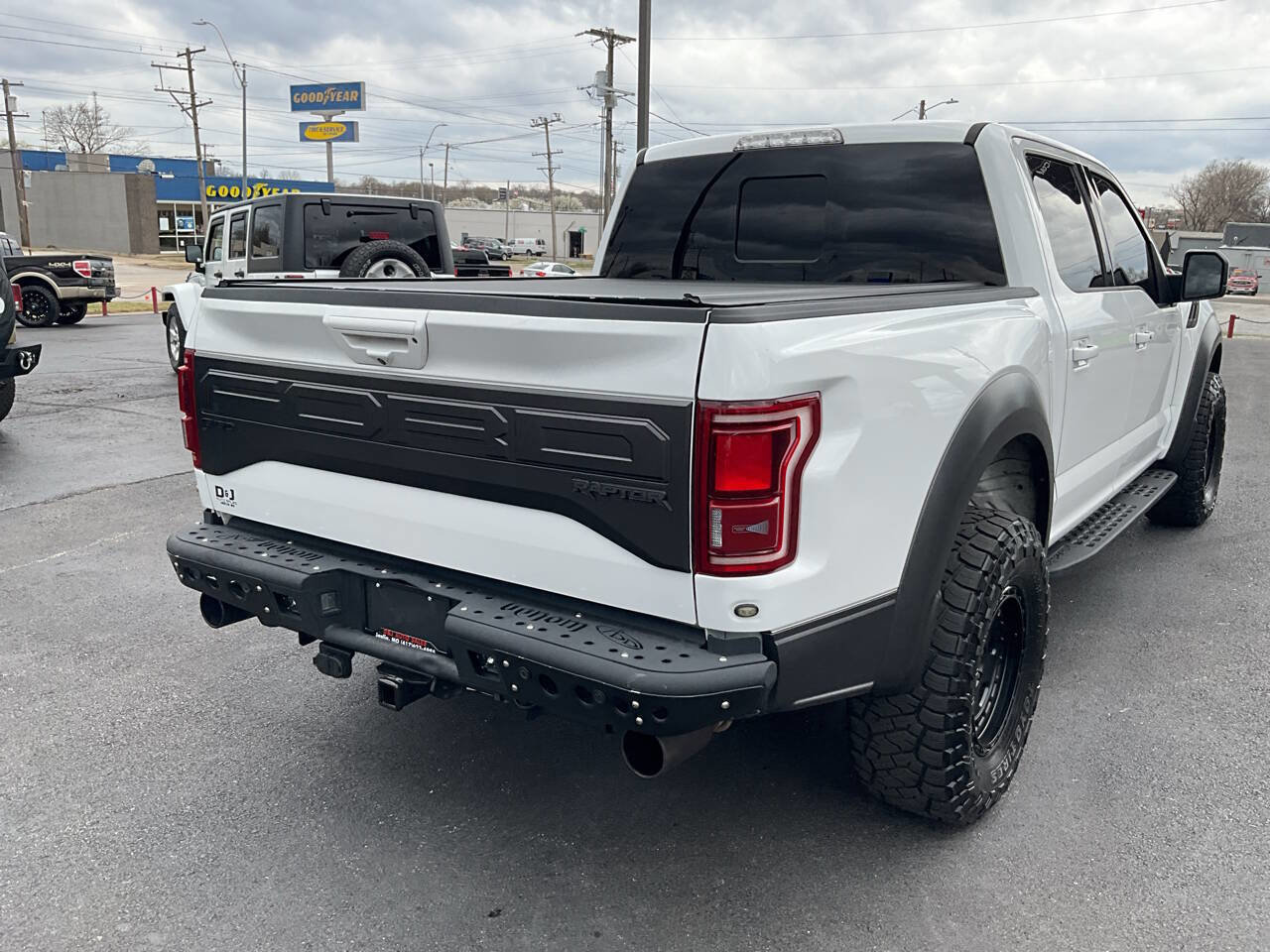 Used 2018 Ford F150 Raptor w/ Equipment Group 802A Luxury image 5