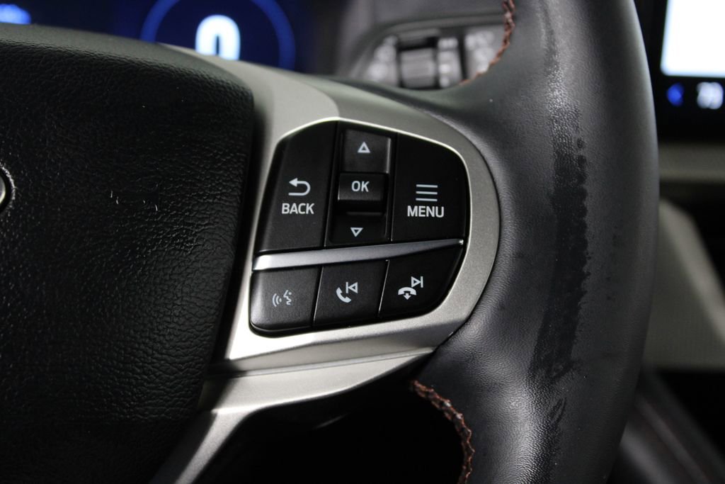 Used 2025 Ford Explorer Active image 25