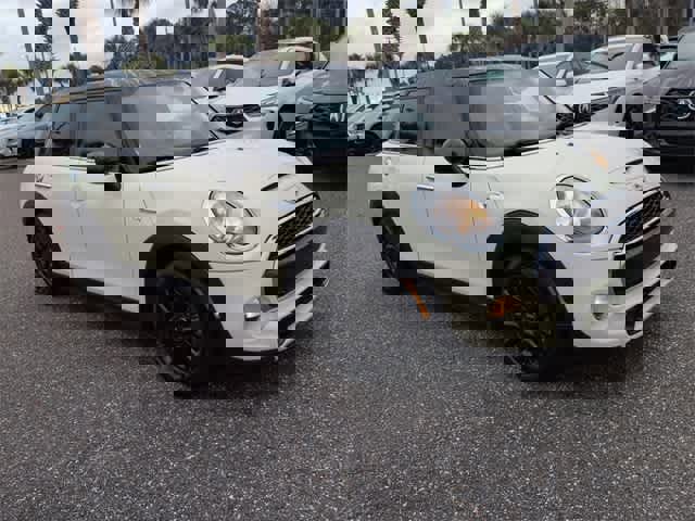 Used 2015 MINI Cooper S image 2