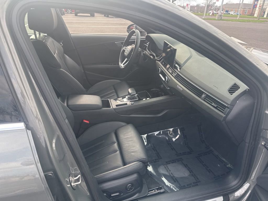 Used 2024 Audi A4 2.0T Premium Plus image 3