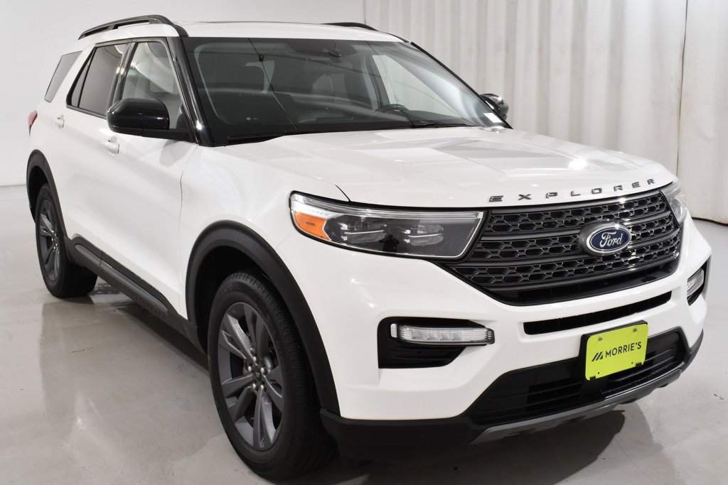 Used 2023 Ford Explorer XLT w/ Equipment Group 202A image 4