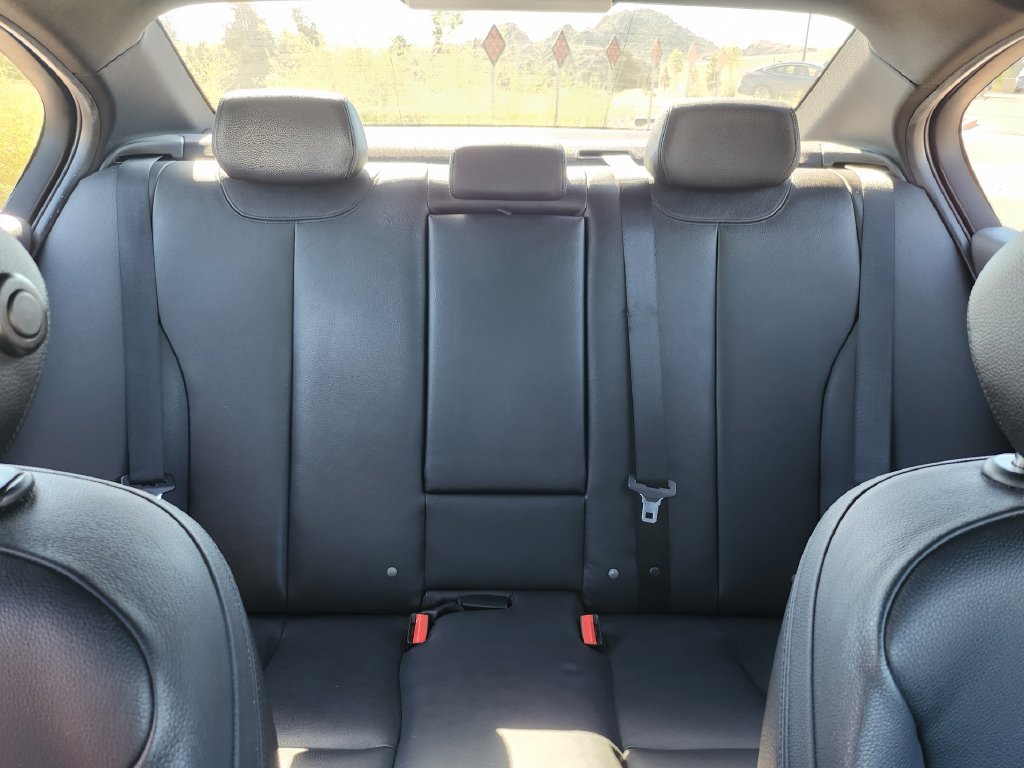 Used 2016 BMW 320i xDrive Sedan AWD/4WD image 24