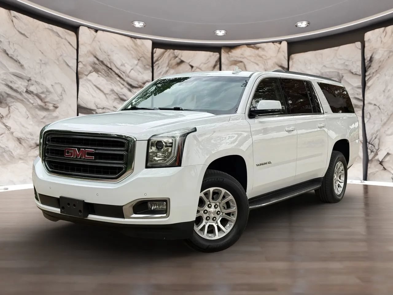 Used 2019 GMC Yukon XL SLT w/ Open Road Package RWD image 1