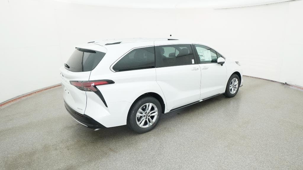 New 2026 Toyota Sienna Limited FWD image 18