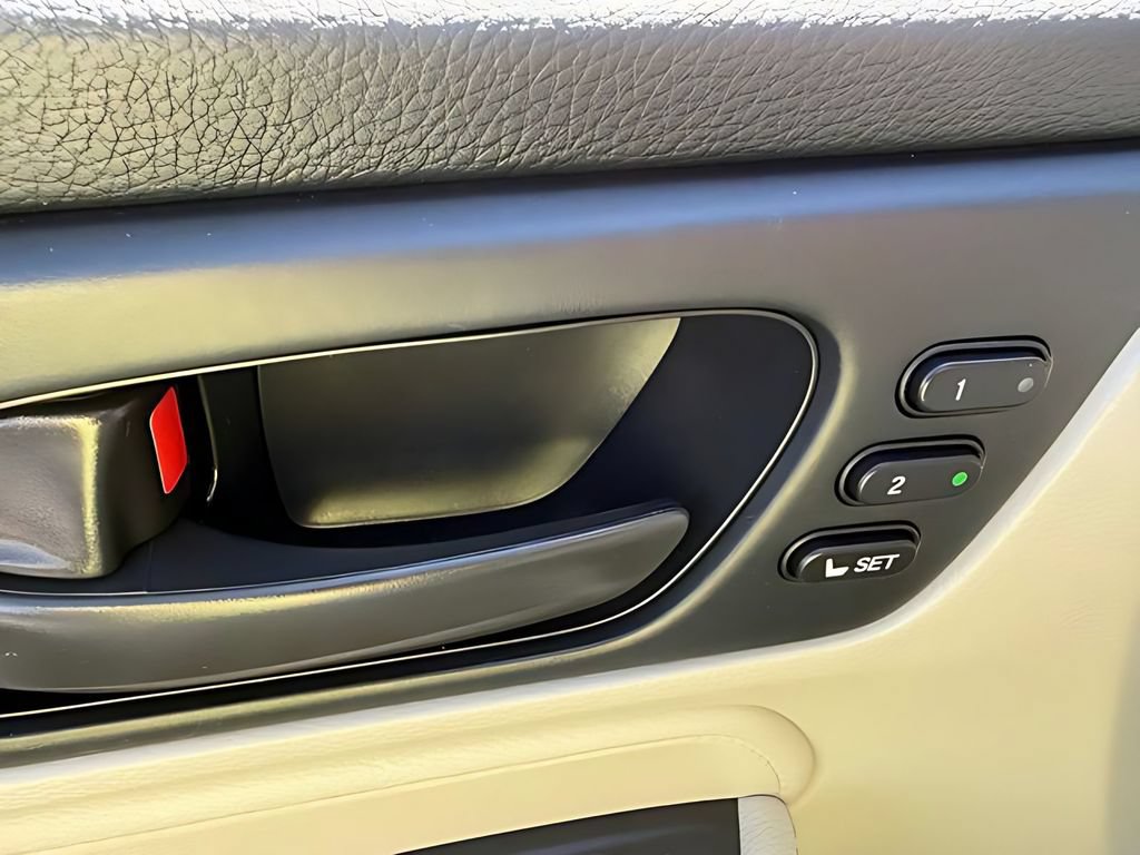 Used 2025 Honda Odyssey EX-L image 14