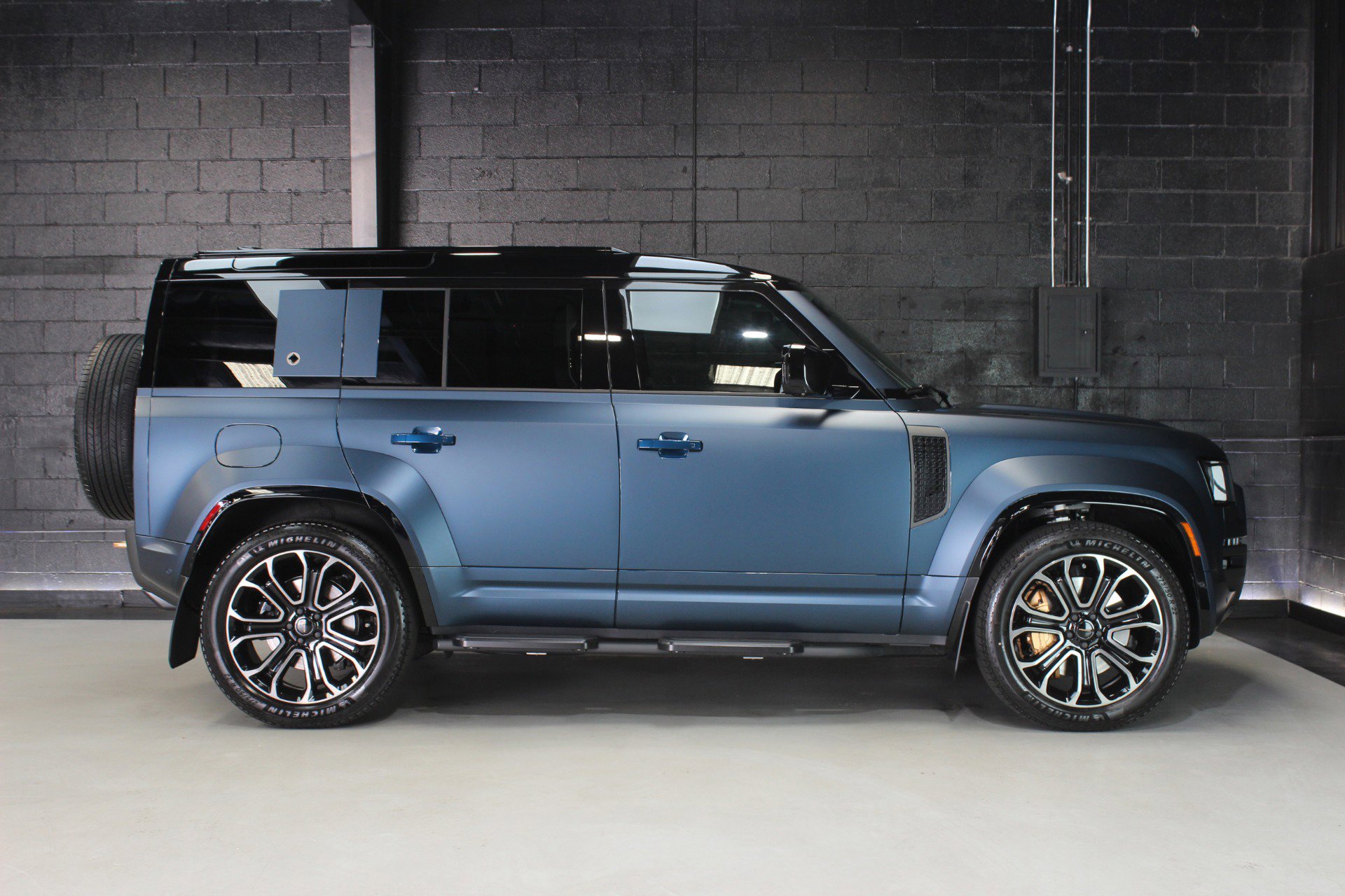 Used 2026 Land Rover Defender 110 OCTA image 20