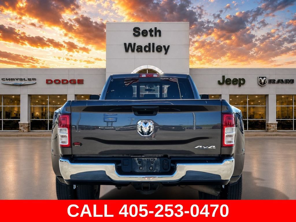 Used 2024 RAM 3500 Tradesman w/ Chrome Appearance Group AWD/4WD image 6