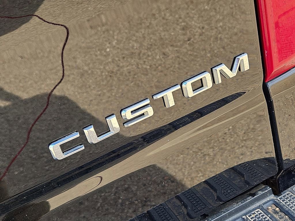 Used 2024 Chevrolet Silverado 1500 Custom image 11