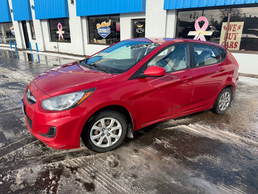 Used 2012 Hyundai Accent GS image 1