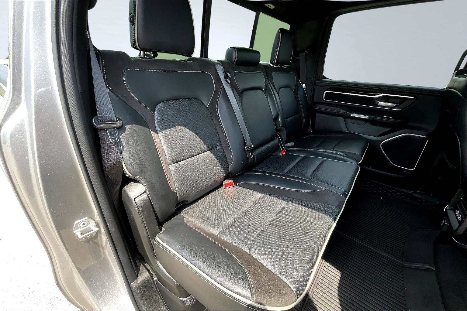 Used 2022 RAM 1500 Laramie w/ Sport Appearance Package image 20