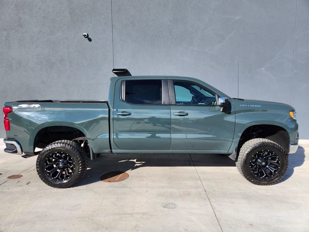 Used 2025 Chevrolet Silverado 1500 LT image 4