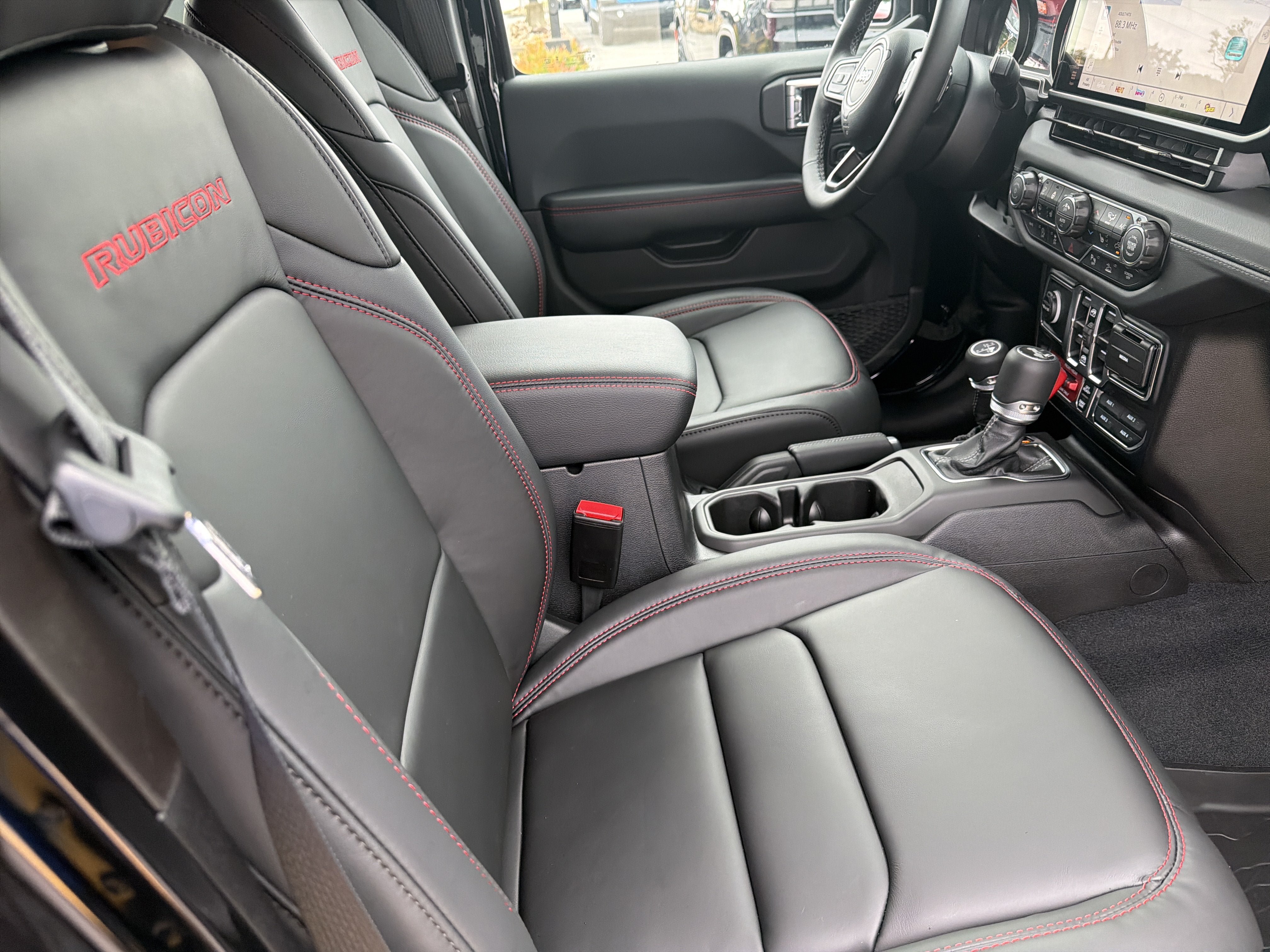 New 2026 Jeep Wrangler Unlimited Rubicon AWD/4WD image 31