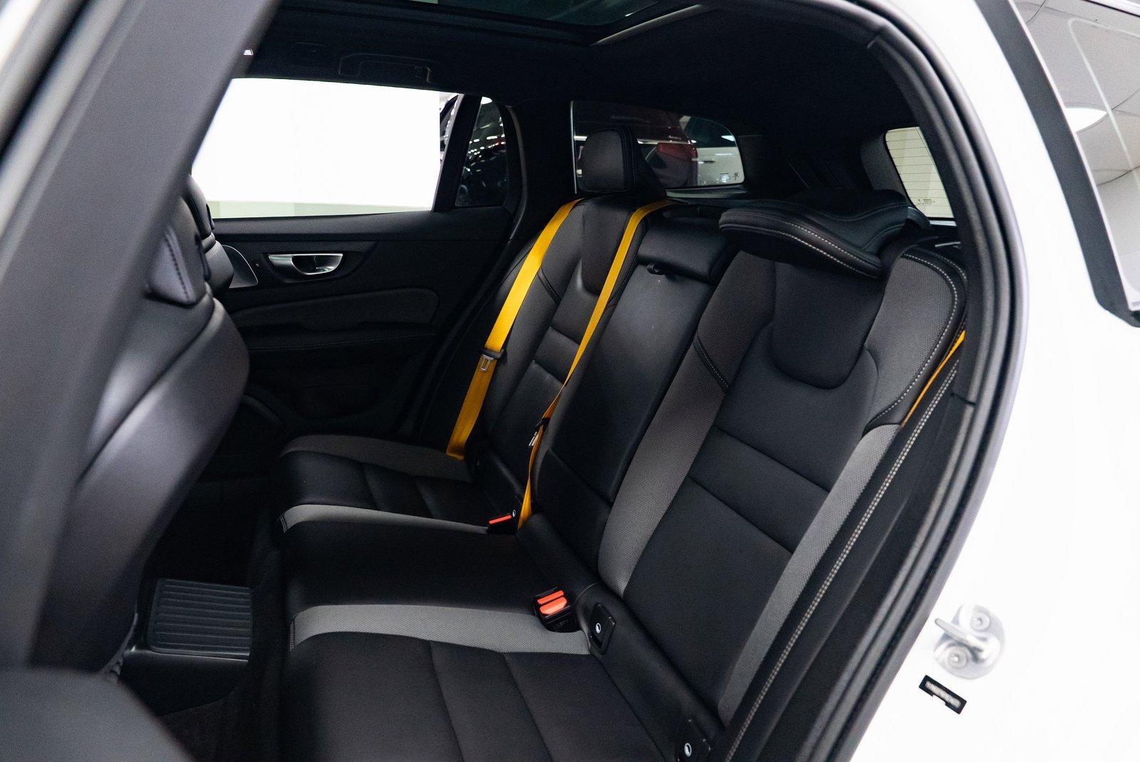 Used 2024 Volvo V60 T8 Polestar image 21