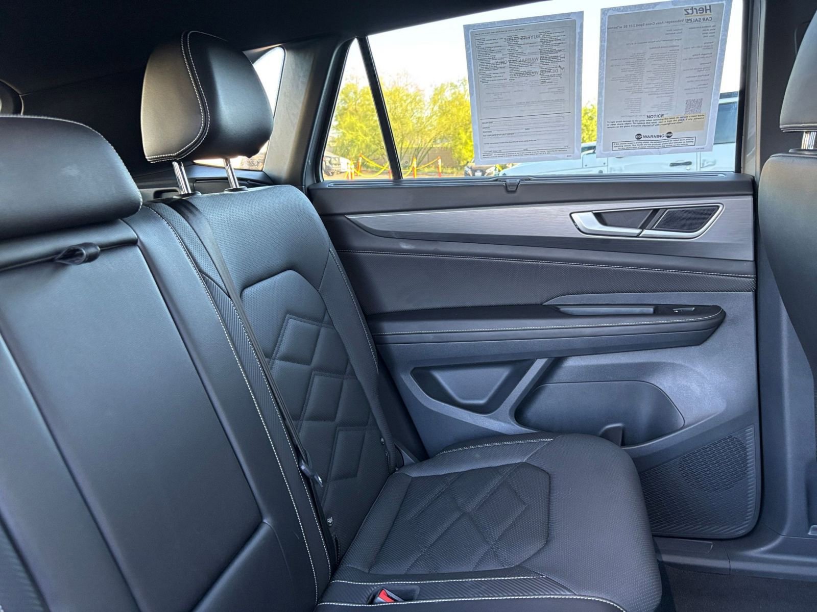 Used 2025 Volkswagen Atlas Cross Sport SE FWD image 39