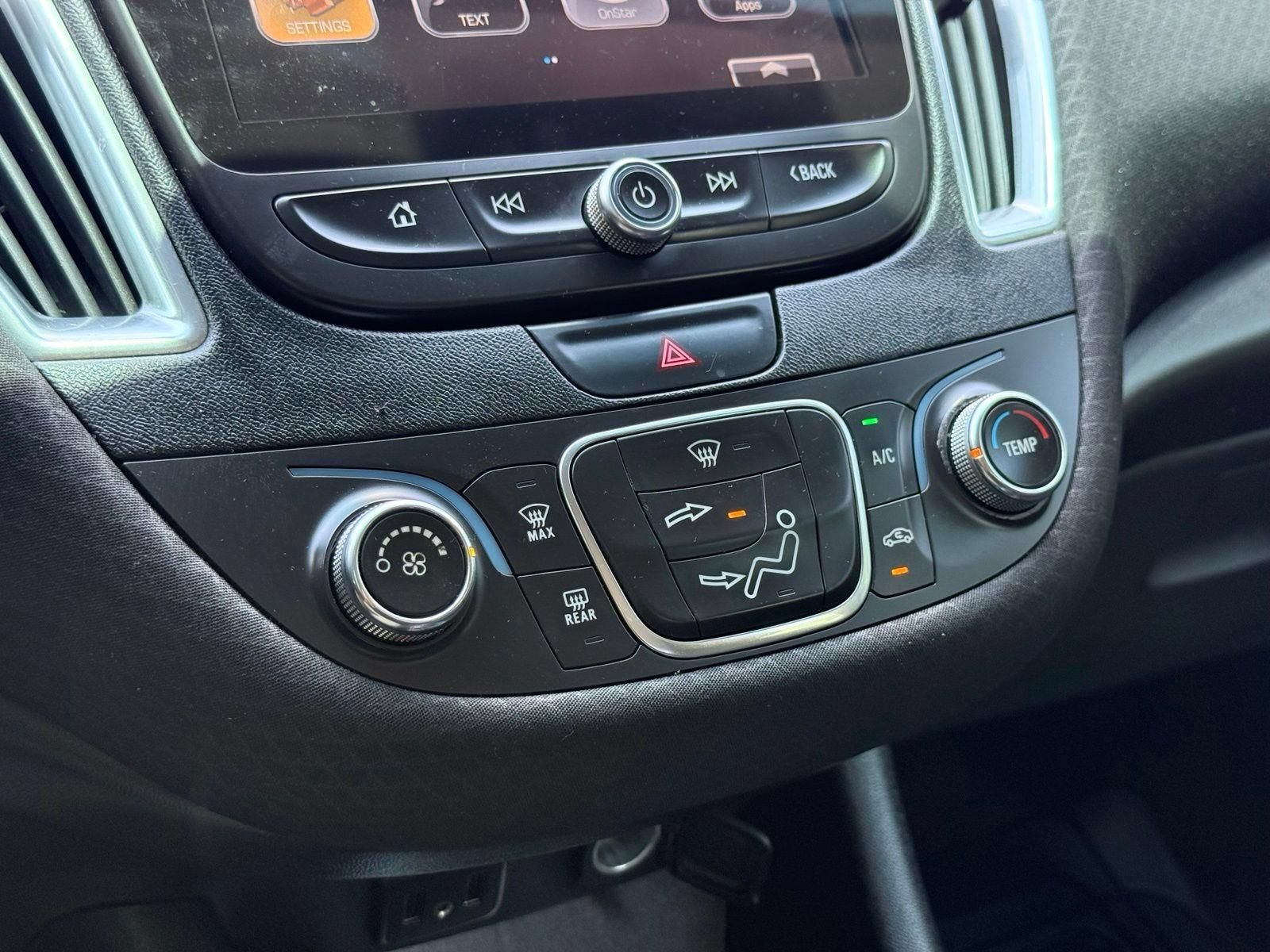 Used 2018 Chevrolet Malibu LT FWD image 40