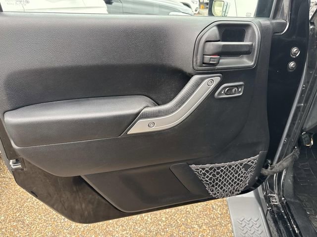 Used 2015 Jeep Wrangler Unlimited Sahara w/ Dual Top Group image 24