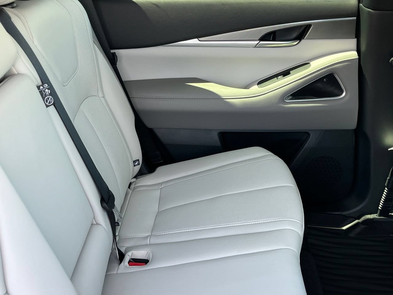 New 2027 INFINITI QX60 Luxe w/ Cargo Package FWD image 11