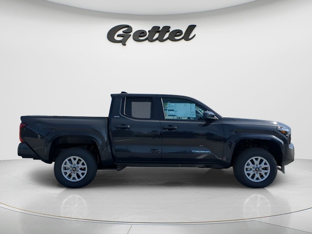 Used 2025 Toyota Tacoma SR5 image 12