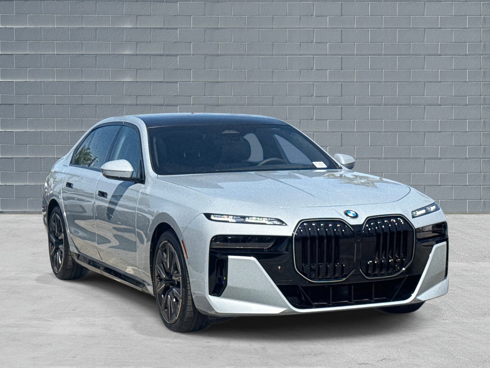 New 2025 BMW 740i w/ Executive Package