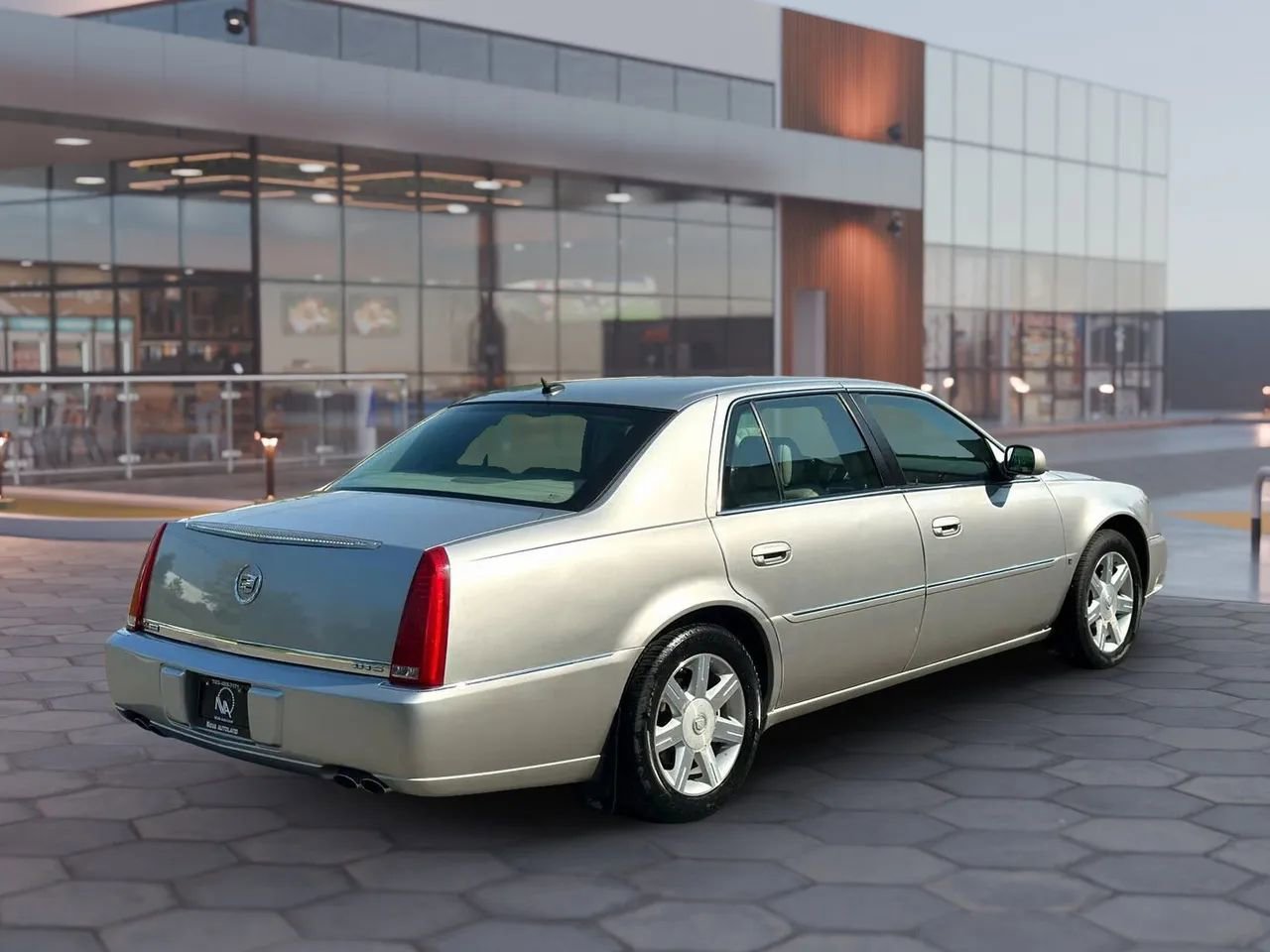 Used 2006 Cadillac DTS Performance w/ Sun And Sound Package image 9