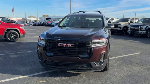 Used 2021 GMC Acadia SLT w/ Elevation Edition image 3