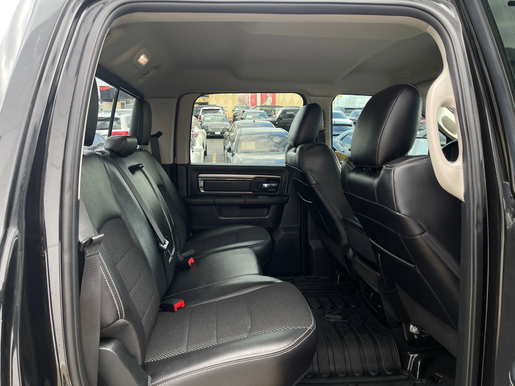 Used 2018 RAM 3500 Big Horn w/ Sport Appearance Group AWD/4WD image 27