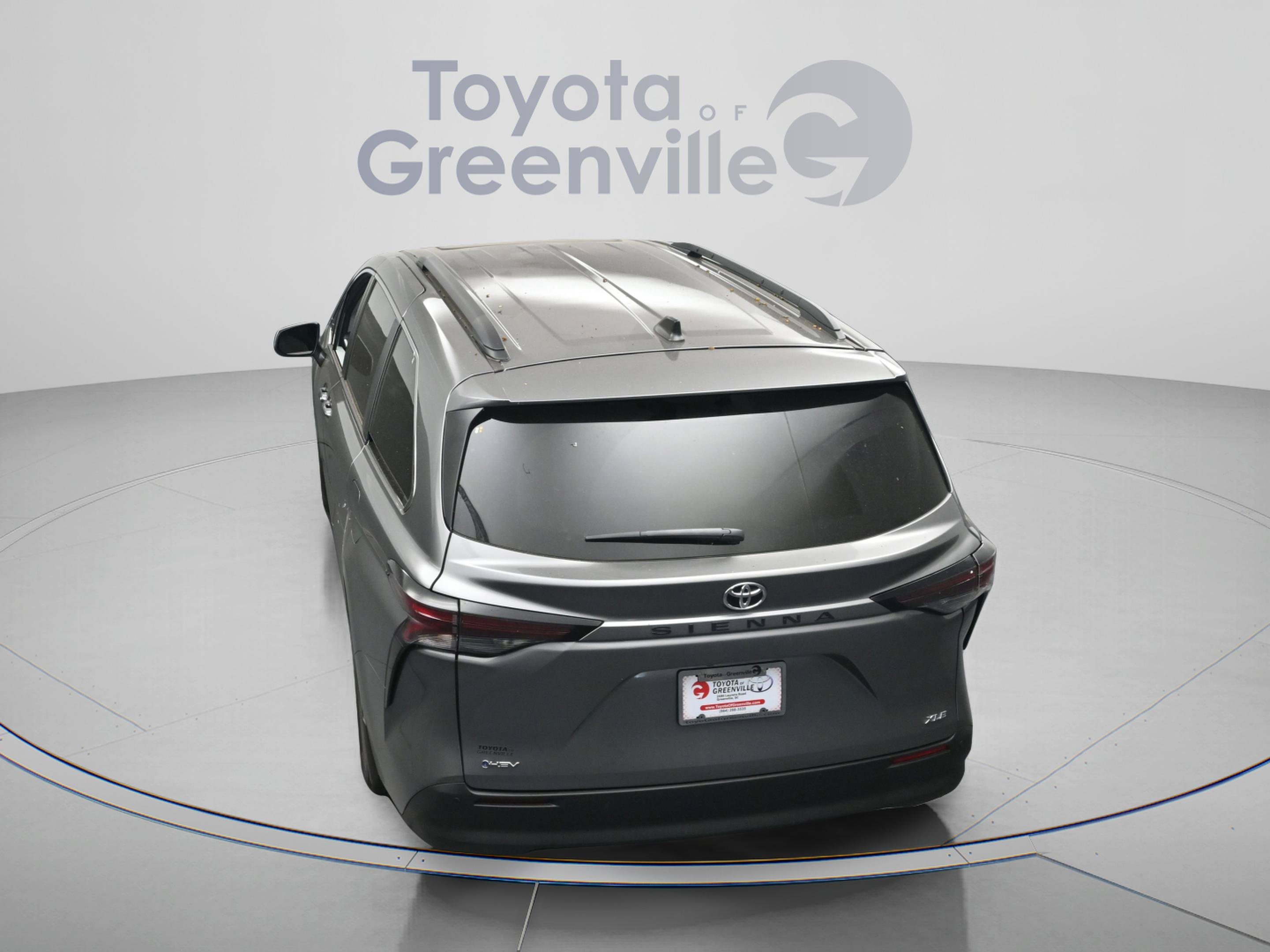 Certified 2026 Toyota Sienna XLE FWD image 12