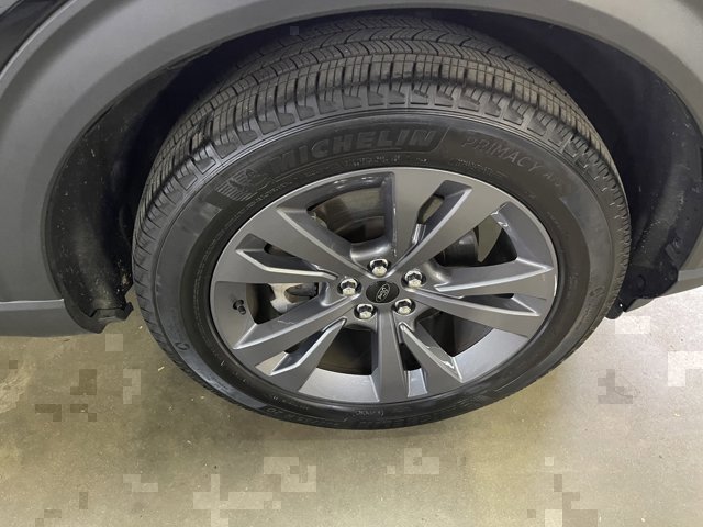 Used 2022 Ford Explorer XLT w/ Equipment Group 202A image 20