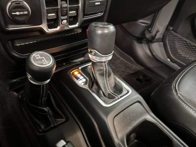 Used 2022 Jeep Wrangler Unlimited Sahara w/ Safety Group AWD/4WD image 10