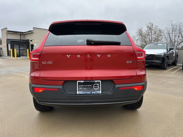 Certified 2023 Volvo XC40 B5 Plus w/ Climate Package image 7