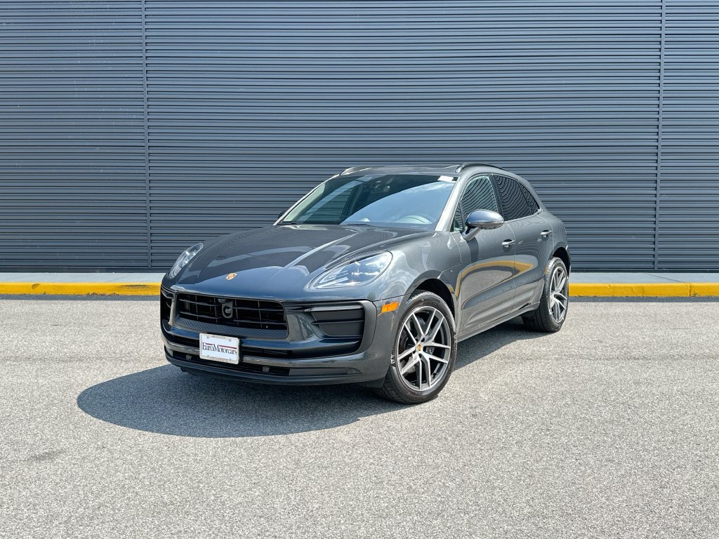 Certified 2024 Porsche Macan w/ Premium Plus Package AWD/4WD image 1