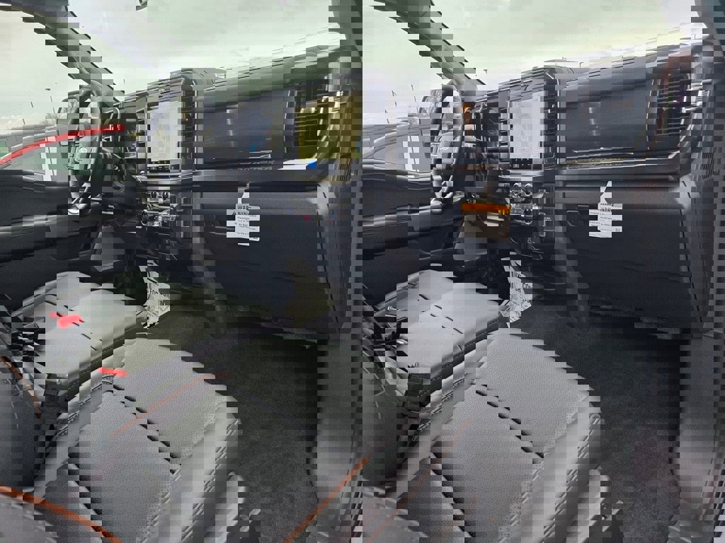 New 2026 Ford F350 Lariat w/ Chrome Package image 25