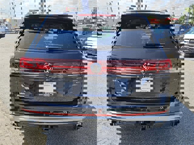 New 2026 Volkswagen Atlas Peak Edition image 10