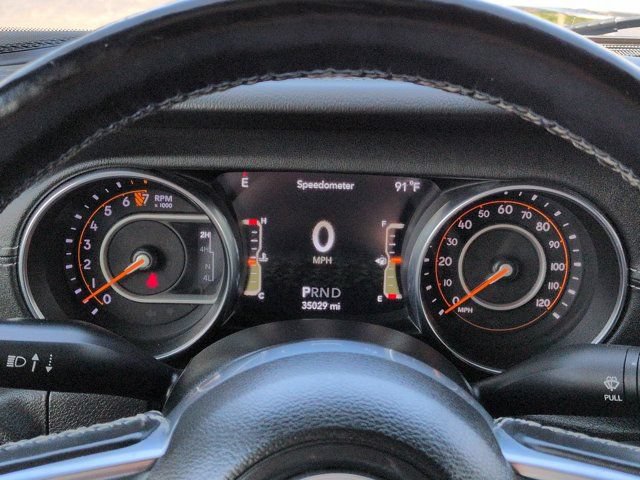 Used 2019 Jeep Wrangler Unlimited Sahara w/ Dual Top Group AWD/4WD image 27