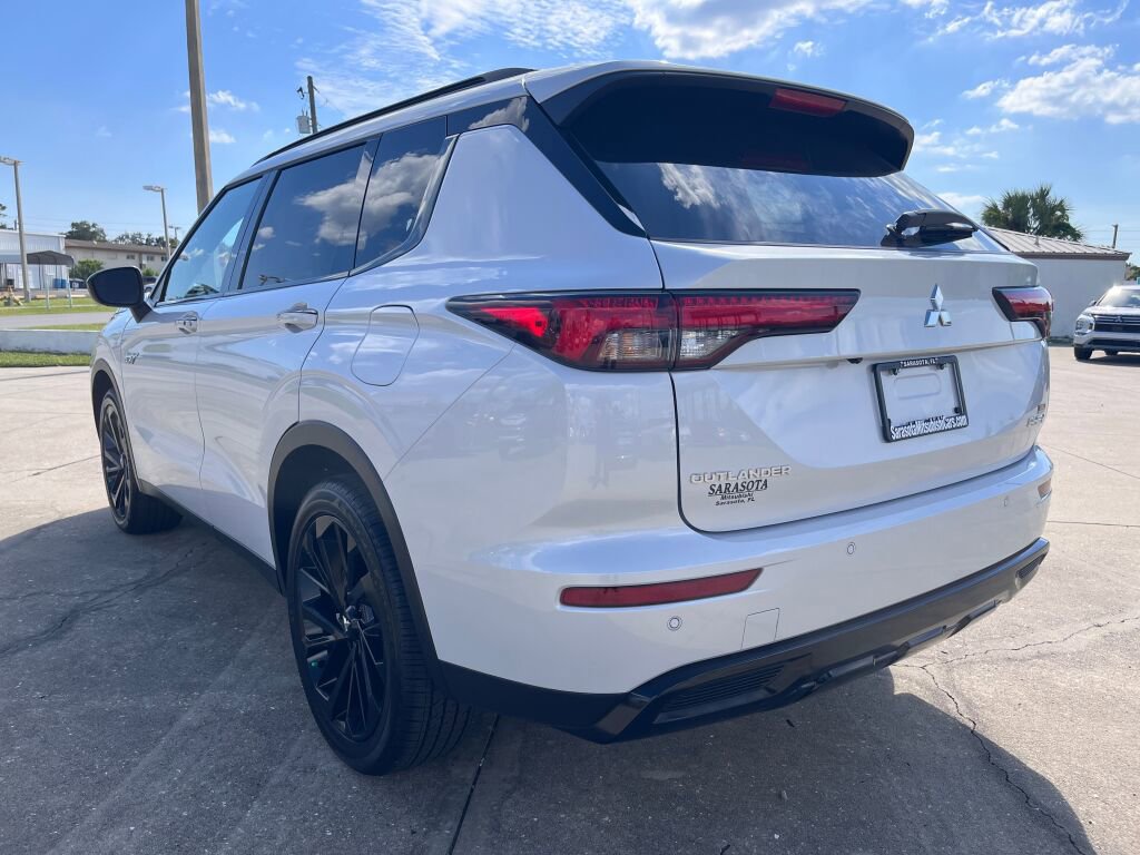 New 2025 Mitsubishi Outlander SEL Black Edition image 5