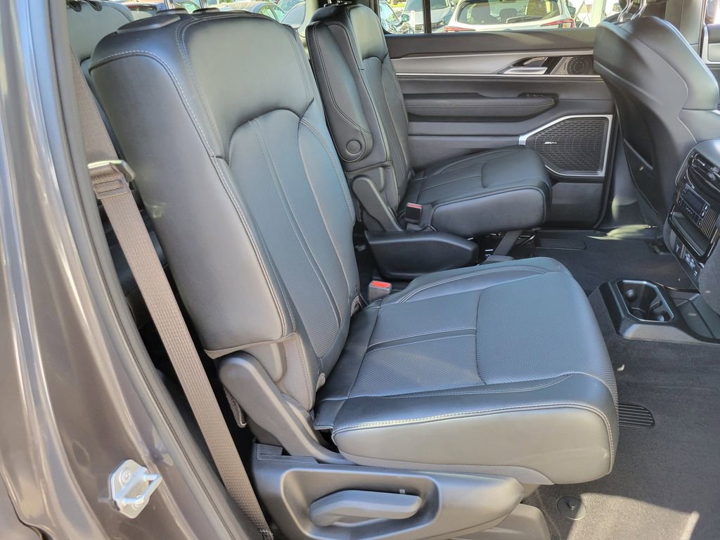 Used 2025 Jeep Wagoneer Series II image 20