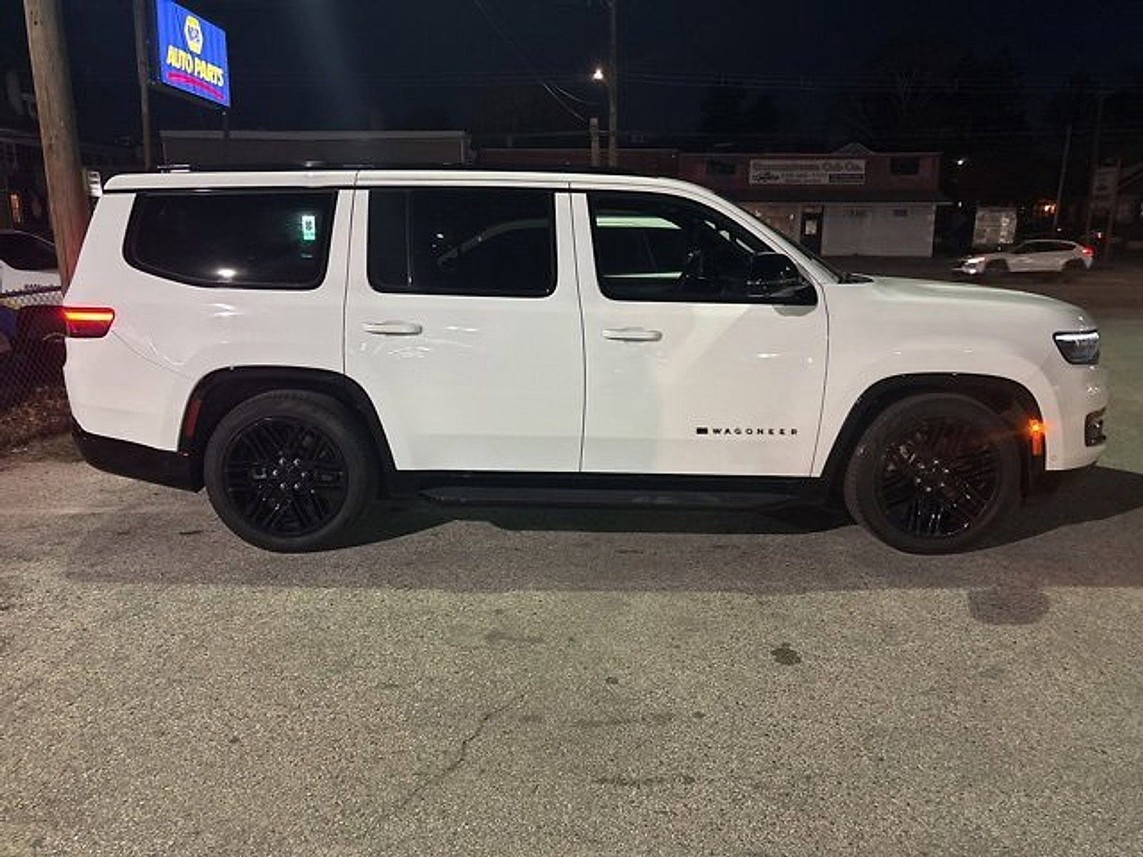 Used 2024 Jeep Wagoneer Series II w/ Convenience Group I