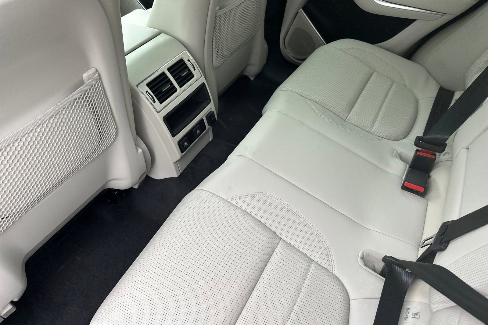 New 2026 Jaguar F-PACE R-Dynamic S image 21