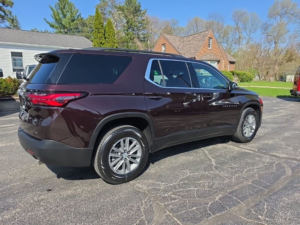 Used 2023 Chevrolet Traverse LT FWD image 5