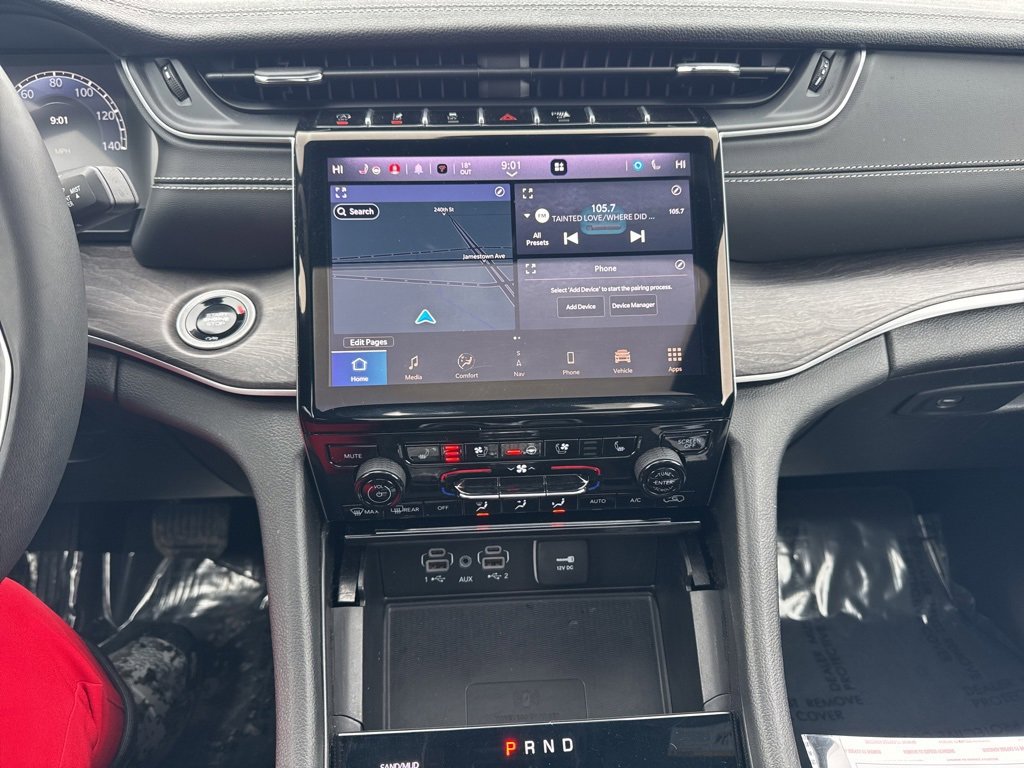 Certified 2024 Jeep Grand Cherokee L Limited w/ Luxury Tech Group II image 3