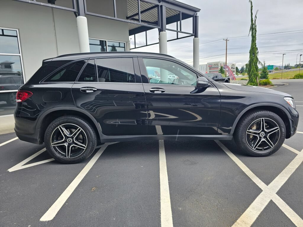 Used 2020 Mercedes-Benz GLC 300 4MATIC image 6