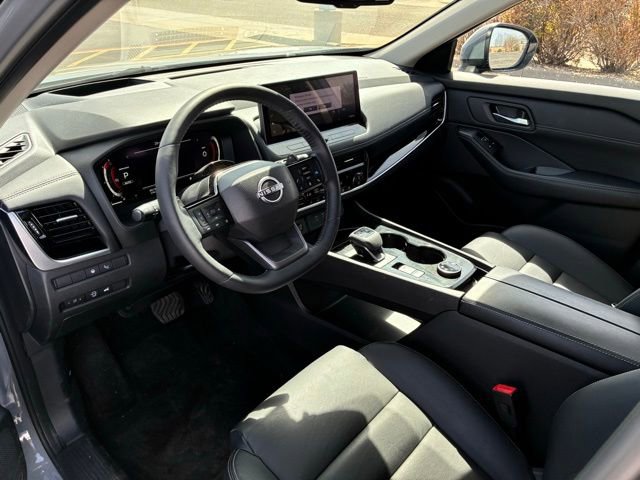 Certified 2025 Nissan Rogue SL w/ Tech Package AWD/4WD image 11