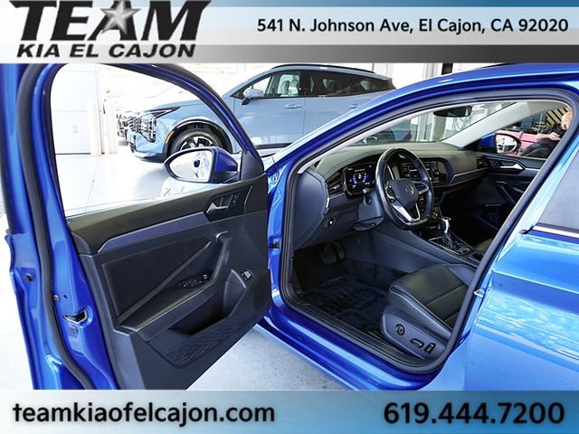 Used 2024 Volkswagen Jetta SE FWD image 36
