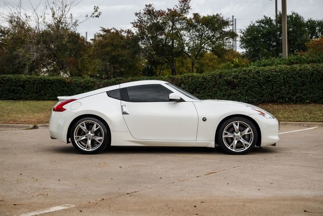 Used 2011 Nissan 370Z Touring w/ Sport Pkg image 11
