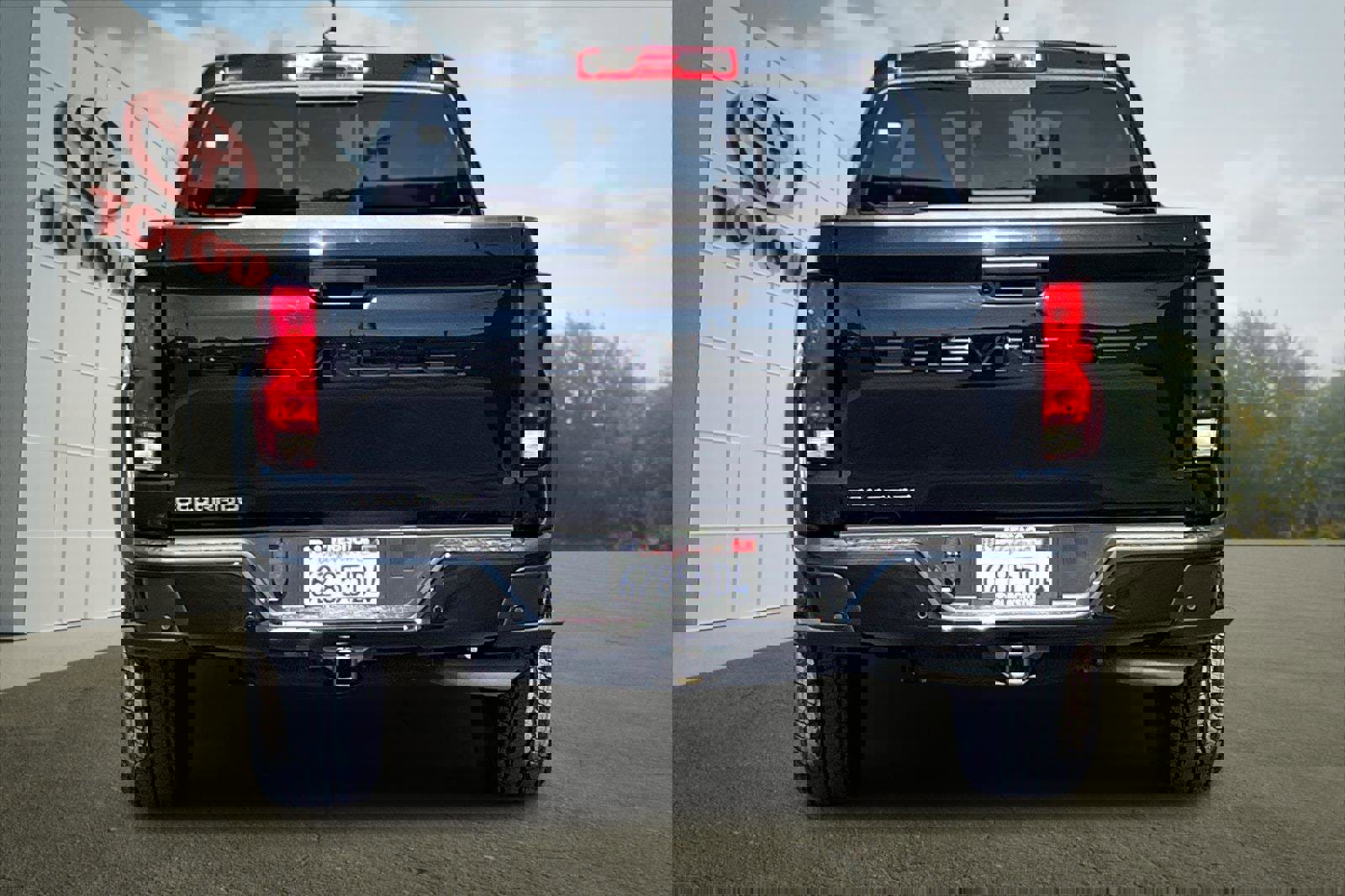 Used 2024 Chevrolet Colorado Trail Boss w/ Advanced Trailering Package image 4