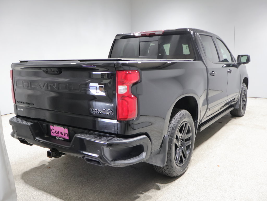 Used 2025 Chevrolet Silverado 1500 High Country w/ Midnight Edition AWD/4WD image 2