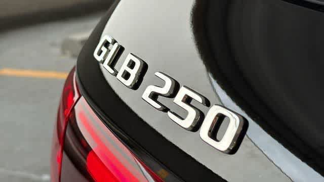 Certified 2026 Mercedes-Benz GLB 250 4MATIC image 11
